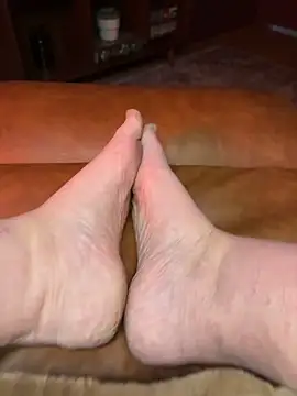 bigirl1979 online show from 12-20-25, 10:44