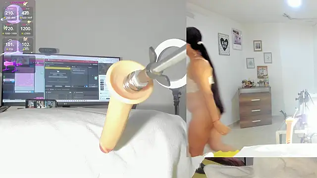 sofi velez online show from 10-17-25, 05:26