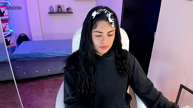 Snapshot of Catalinaa_martinez chatting on 12-03-24, 08:28 Catalinaa martinez online show from 12-03-24, 08:28