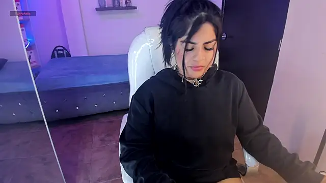 Snapshot of Catalinaa_martinez chatting on 12-12-24, 11:03 Catalinaa martinez online show from 12-12-24, 11:03