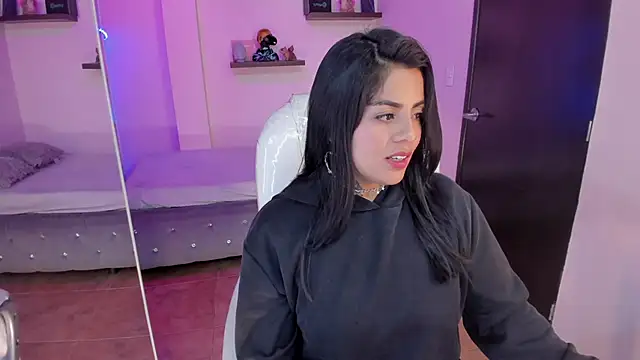 Snapshot of Catalinaa_martinez chatting on 01-17-25, 11:51 Catalinaa martinez online show from 01-17-25, 11:51