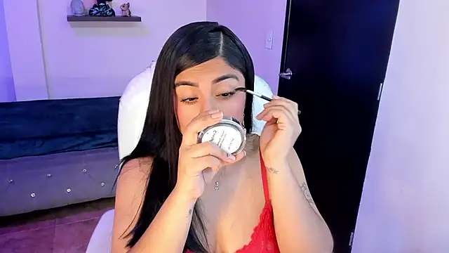 Snapshot of Catalinaa_martinez chatting on 02-28-25, 09:33 Catalinaa martinez online show from 02-28-25, 09:33