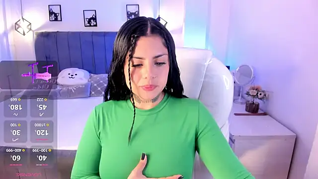 Snapshot of Catalinaa_martinez chatting on 09-19-25, 02:57 Catalinaa martinez online show from 09-19-25, 02:57