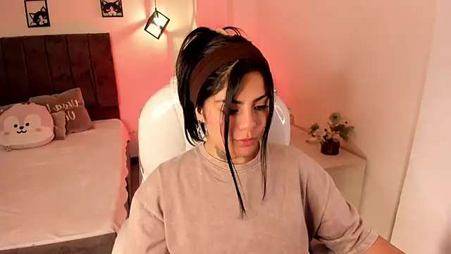 Snapshot of Catalinaa_martinez chatting on 10-01-25, 03:12 Catalinaa martinez online show from 10-01-25, 03:12