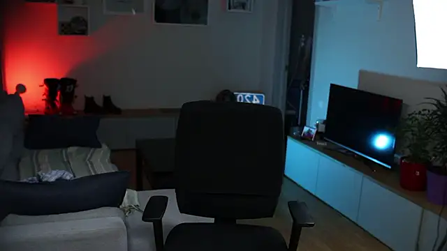 Snapshot of kevin-park chatting on 12-01-24, 07:47 kevin-park online show from 12-01-24, 07:47