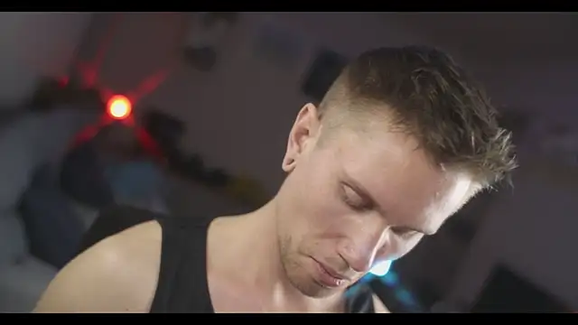 Snapshot of kevin-park chatting on 12-08-24, 05:22 kevin-park online show from 12-08-24, 05:22