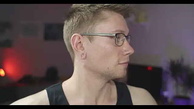 Snapshot of kevin-park chatting on 12-22-24, 06:37 kevin-park online show from 12-22-24, 06:37