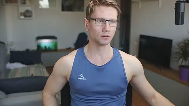 Snapshot of kevin-park chatting on 02-21-25, 11:44 kevin-park online show from 02-21-25, 11:44