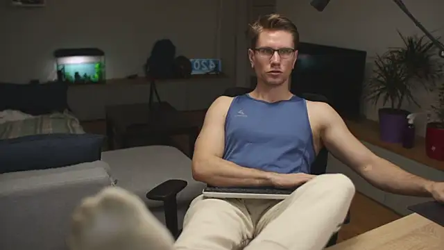 Snapshot of kevin-park chatting on 02-21-25, 02:48 kevin-park online show from 02-21-25, 02:48