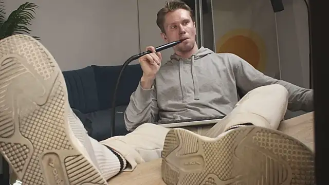 Snapshot of kevin-park chatting on 03-18-25, 02:37 kevin-park online show from 03-18-25, 02:37