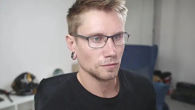 Snapshot of kevin-park chatting on 09-14-25, 12:26 kevin-park online show from 09-14-25, 12:26