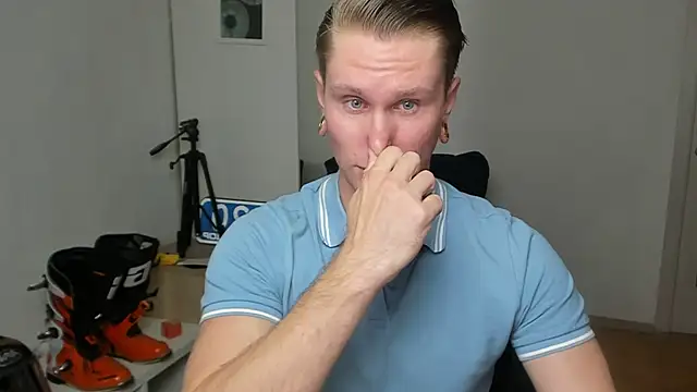 Snapshot of kevin-park chatting on 10-19-25, 01:56 kevin-park online show from 10-19-25, 01:56