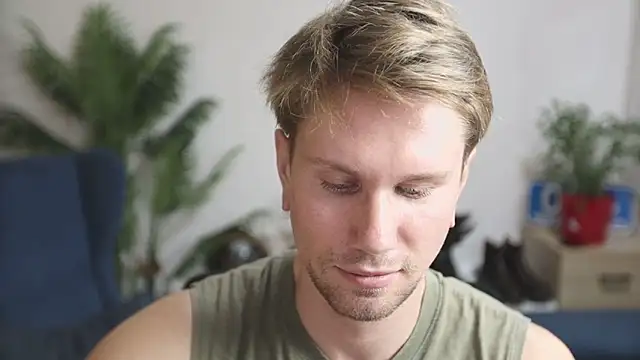 Snapshot of kevin-park chatting on 12-03-25, 05:22 kevin-park online show from 12-03-25, 05:22