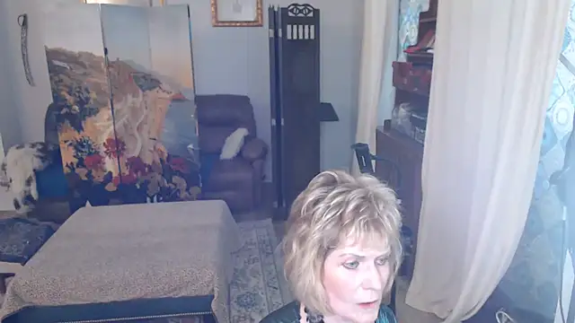 Snapshot of SindeeDix chatting on 06-01-26, 01:35 SindeeDix online show from 06-01-26, 01:35