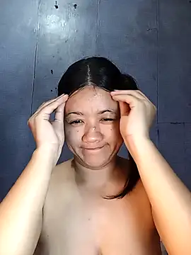 Snapshot of Urchanel chatting on 10-08-25, 03:04 Urchanel online show from 10-08-25, 03:04