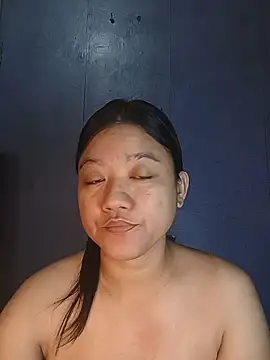 Snapshot of Urchanel chatting on 11-23-25, 08:41 Urchanel online show from 11-23-25, 08:41