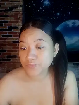 Urchanel online show from 04-23-26, 01:35