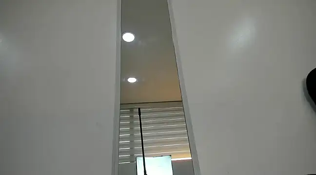 Snapshot of moxa_hot chatting on 12-13-24, 02:05 moxa hot online show from 12-13-24, 02:05