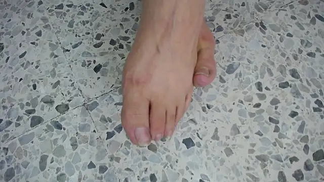 Snapshot of moxa_hot chatting on 01-11-25, 02:04 moxa hot online show from 01-11-25, 02:04