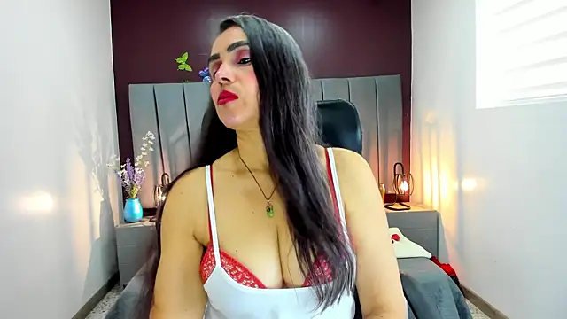 Snapshot of moxa_hot chatting on 09-15-25, 03:34 moxa hot online show from 09-15-25, 03:34