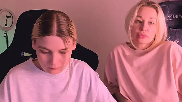 hotblonds online show from 01-06-25, 02:04