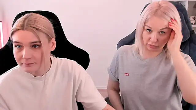 hotblonds online show from 03-21-25, 10:39