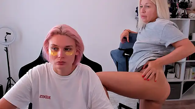 hotblonds online show from 10-04-25, 10:13