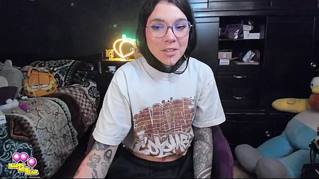 Snapshot of Lilmarieee chatting on 01-03-25, 01:05 Lilmarieee online show from 01-03-25, 01:05