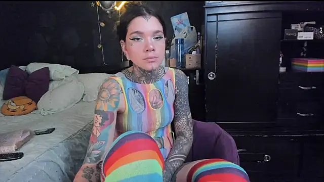 Snapshot of Lilmarieee chatting on 09-24-25, 08:23 Lilmarieee online show from 09-24-25, 08:23