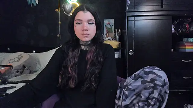 Lilmarieee online show from 11-11-25, 11:16