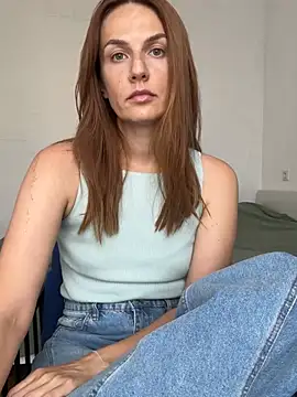 Snapshot of BritneyHall chatting on 06-26-26, 11:03 BritneyHall online show from 06-26-26, 11:03