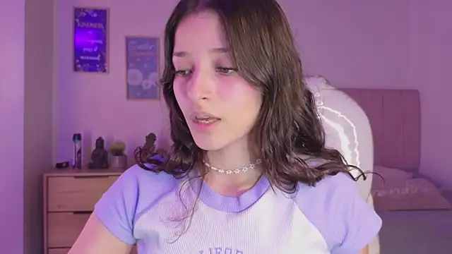 Amaia Daniells online show from 11-12-25, 03:51