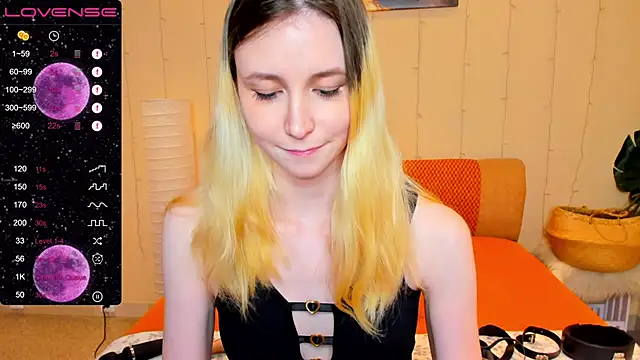 Snapshot of fleximona chatting on 02-14-25, 11:53 fleximona online show from 02-14-25, 11:53