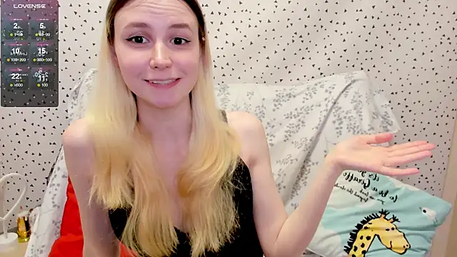 Snapshot of fleximona chatting on 03-06-25, 10:30 fleximona online show from 03-06-25, 10:30