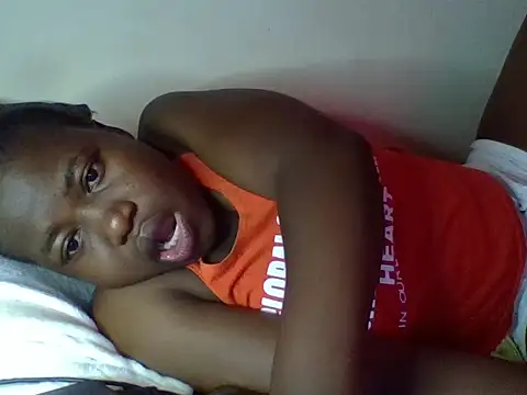 cute-marianna online show from 12-15-25, 10:30