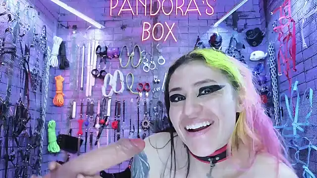 Snapshot of PANDORANEZZ chatting on 01-29-25, 04:30 PANDORANEZZ online show from 01-29-25, 04:30