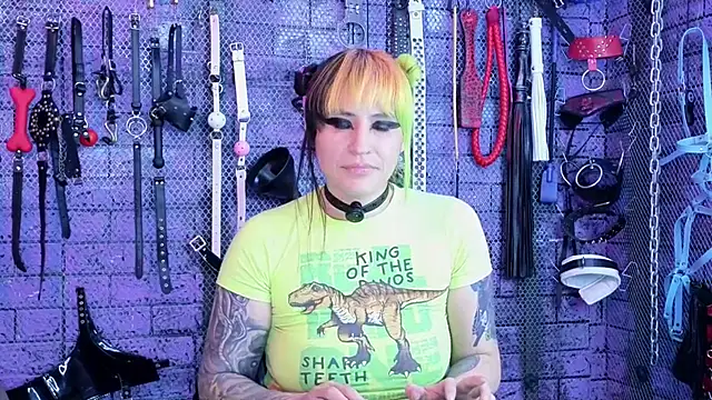Snapshot of PANDORANEZZ chatting on 04-26-26, 06:05 PANDORANEZZ online show from 04-26-26, 06:05