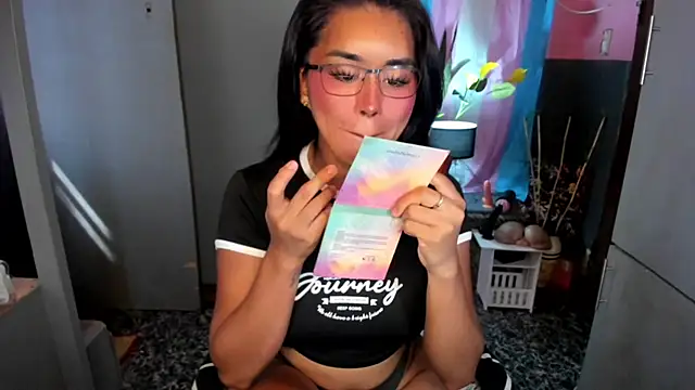 QuiinMollyXxX online show from 04-24-26, 01:19