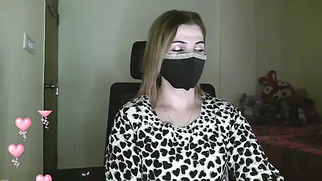 Snapshot of Cute_Sonii chatting on 12-19-25, 08:10 Cute Sonii online show from 12-19-25, 08:10