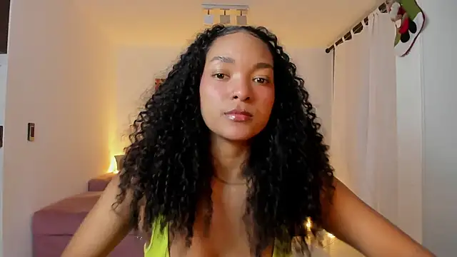 Snapshot of mariam_hill chatting on 12-30-24, 02:53 mariam hill online show from 12-30-24, 02:53