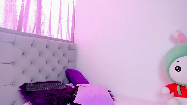 Snapshot of mariam_hill chatting on 01-18-25, 06:43 mariam hill online show from 01-18-25, 06:43