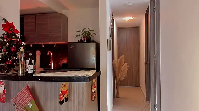 Snapshot of mariam_hill chatting on 11-29-25, 07:17 mariam hill online show from 11-29-25, 07:17