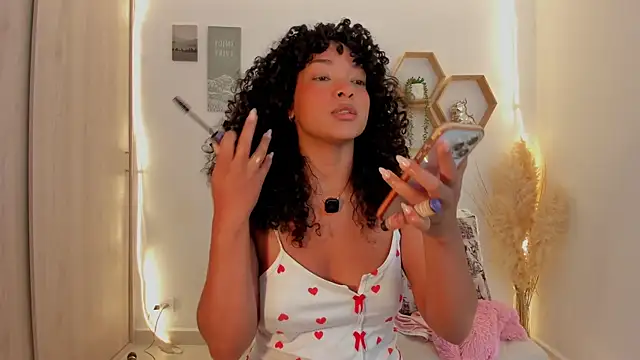 Snapshot of mariam_hill chatting on 07-19-26, 02:10 mariam hill online show from 07-19-26, 02:10