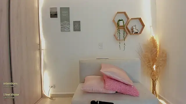 Snapshot of mariam_hill chatting on 07-28-26, 06:31 mariam hill online show from 07-28-26, 06:31