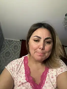 Emma roqueen online show from 01-18-25, 10:39