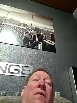 Snapshot of tomtom111111 chatting on 12-05-25, 07:43 tomtom111111 online show from 12-05-25, 07:43