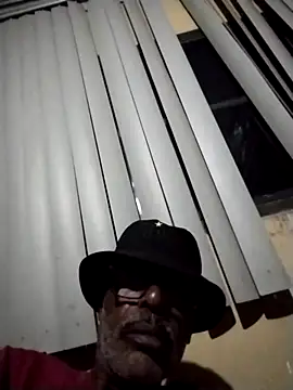 Thadew online show from 04-30-26, 03:24