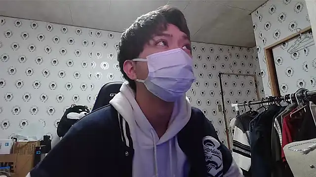 Snapshot of pychan chatting on 12-04-24, 10:35 pychan online show from 12-04-24, 10:35