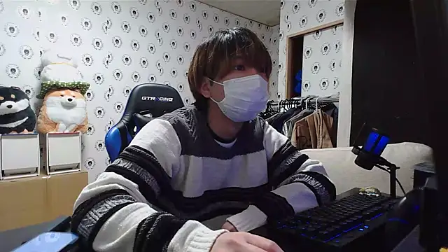 Snapshot of pychan chatting on 03-14-25, 11:23 pychan online show from 03-14-25, 11:23