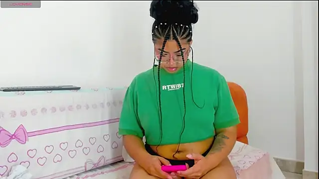 moana taylor online show from 06-07-26, 11:47